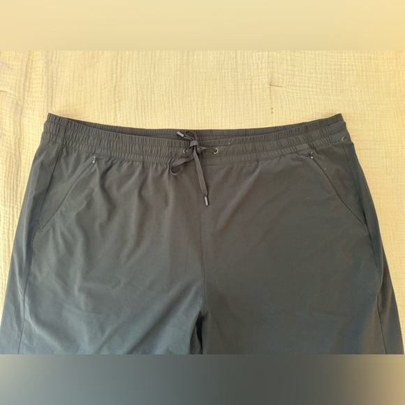 Eddie Bauer Departure  wide leg crop pants - Picture 6 of 9